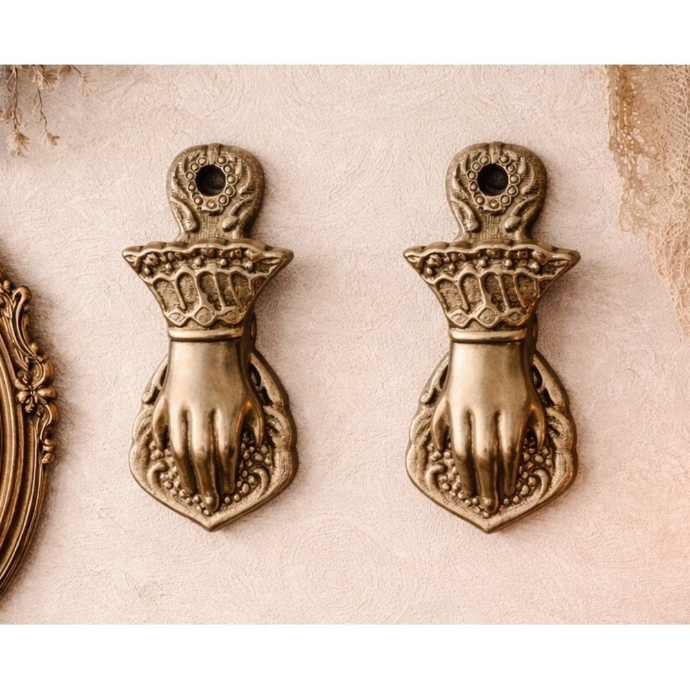 Feminine Vintage Victorian Style Brass Lady's Hand Paper Clip Wall Art Bronze